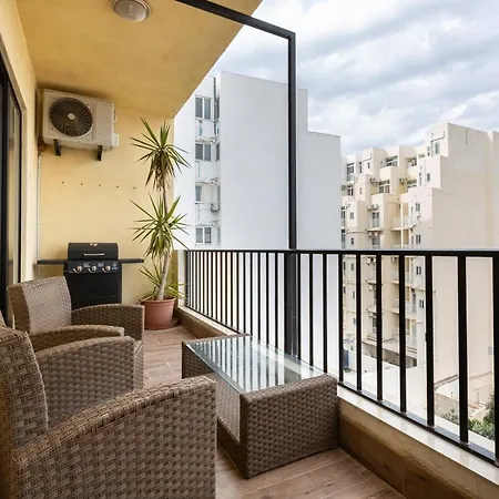 Beautiful, Spacious 3br With Private Balcony With 360 Estates *