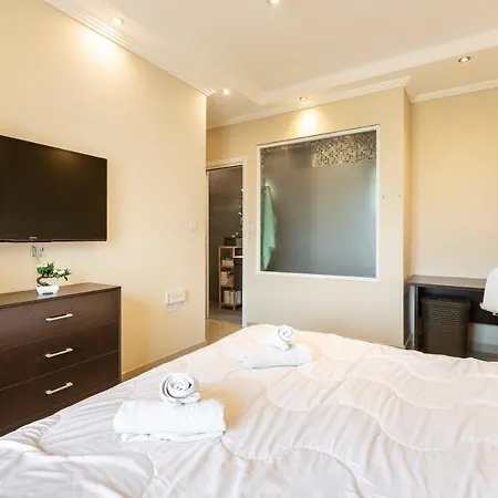 Beautiful, Spacious 3br With Private Balcony With 360 Estates *