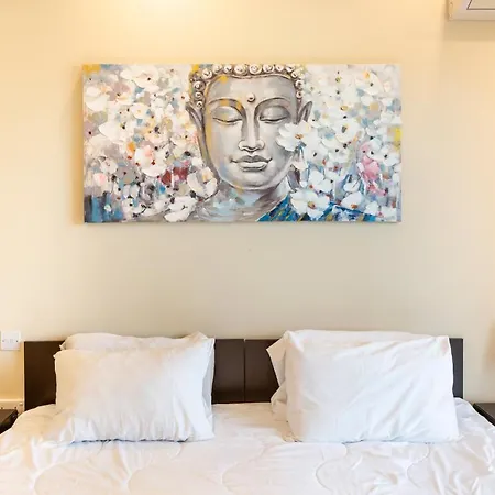 Apartment Beautiful, Spacious 3br With Private Balcony With 360 Estates *