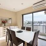 Beautiful, Spacious 3br With Private Balcony With 360 Estates