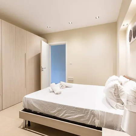 아파트 Beautiful, Spacious 3br With Private Balcony With 360 Estates
