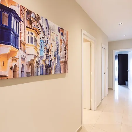 Beautiful, Spacious 3br With Private Balcony With 360 Estates